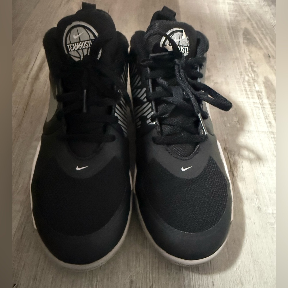 Nike Team Hustle D 9 Light